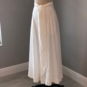 Carlisle Collection Creamy White Skirt